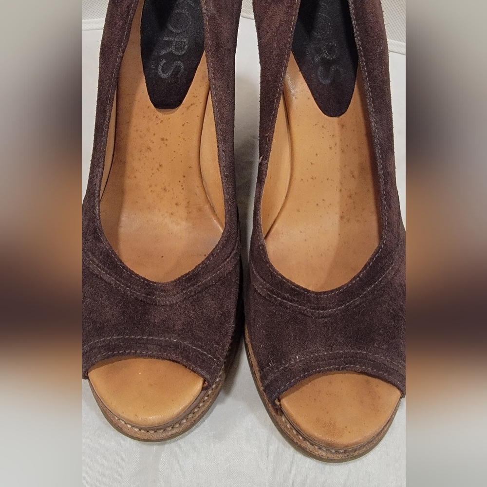 KORS - MICHAEL KORS BROWN SUEDE LEATHER 4" WEDGE HEEL SHOES (sz 7.5) - Picture 6 of 7